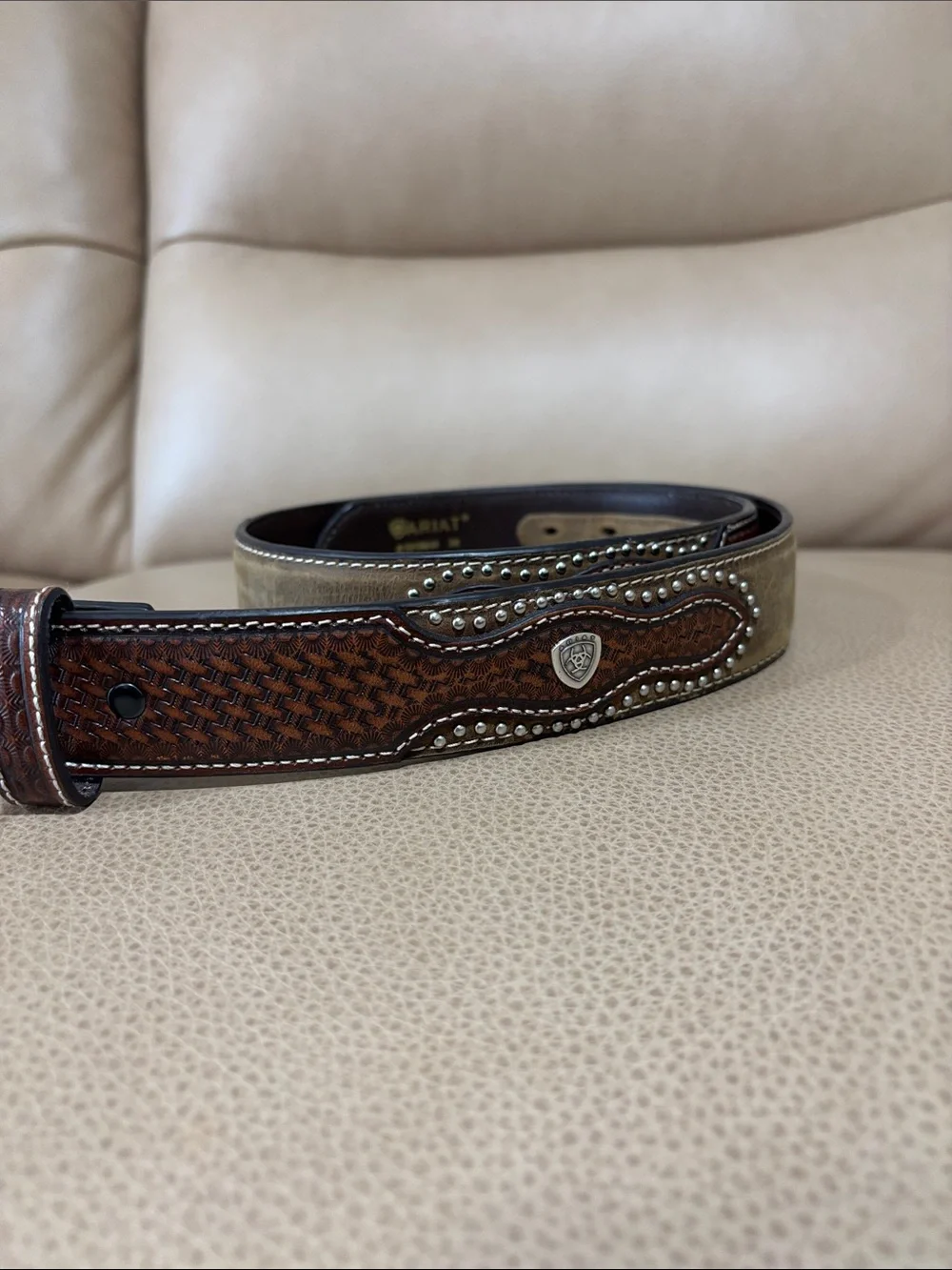 Ariat Men's Brown Leather Belt with Silver Buckle 34